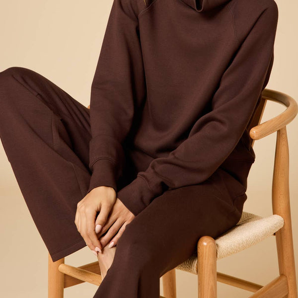 Athleisure DreamTech Mock Neck with Pleat Pant for Women: Black / S