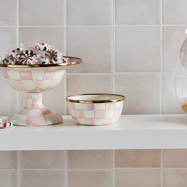 Rosy Check Pinch Bowl