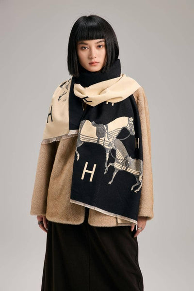 Equestrian Black / Cream Stable Reversible Wrap