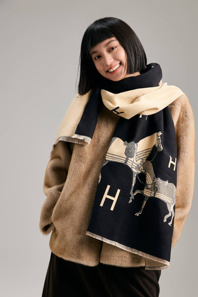 Equestrian Black / Cream Stable Reversible Wrap